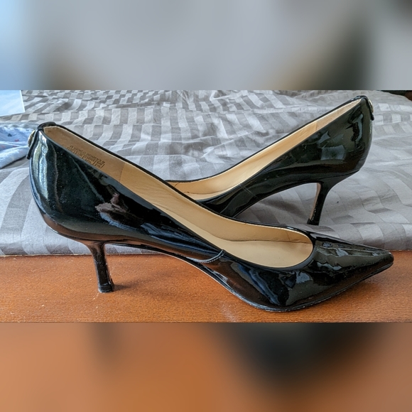 Ivanka Trump Black Patent Heels - Size 7.5 - Picture 5 of 5